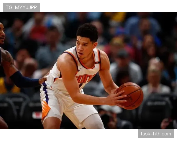 布克助攻率提升拉开差距，关键时刻三分命中率胜乔治